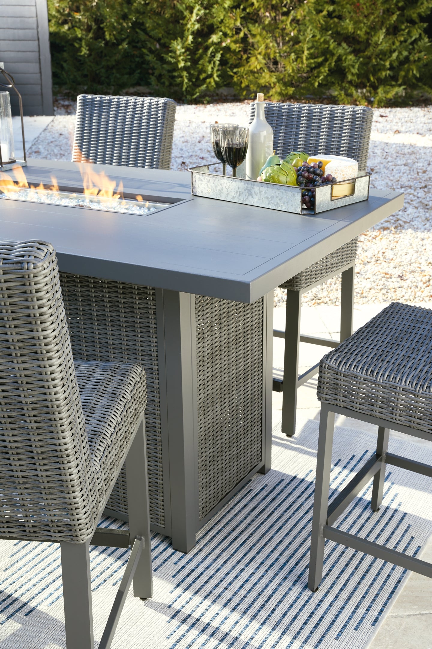 Palazzo Outdoor Bar Table and 6 Barstools