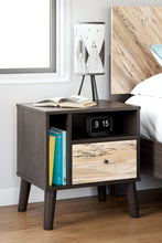 Load image into Gallery viewer, Piperton Queen Panel Headboard with Dresser, Chest and Nightstand
