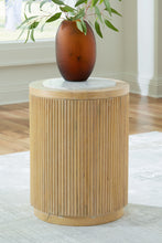 Load image into Gallery viewer, Camdill Round End Table
