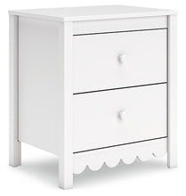 Load image into Gallery viewer, Hallityn Full Panel Headboard with Dresser, Chest and 2 Nightstands
