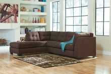 Load image into Gallery viewer, Maier 2-Piece Sectional with Chaise
