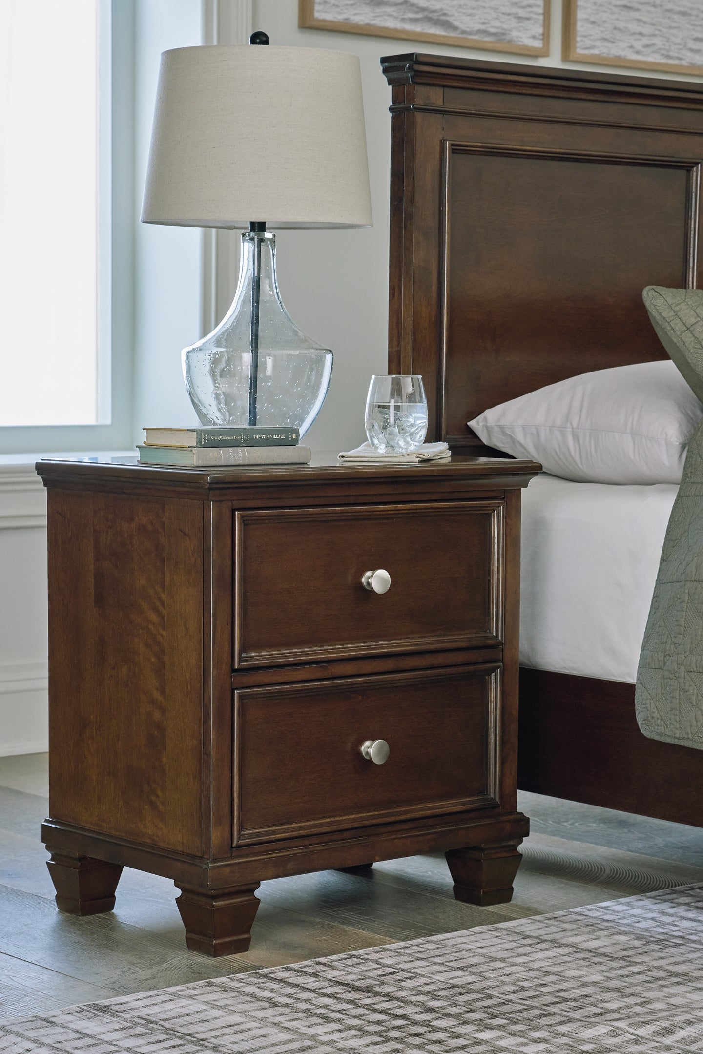 Danabrin California King Panel Bed with Mirrored Dresser, Chest and Nightstand